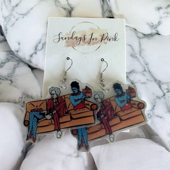 BEETLEJUICE Waiting Room Halloween Drop Earrings NEW - Picture 1 of 4